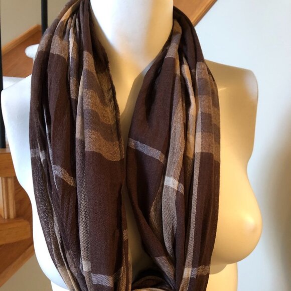 Casual Fall Plaid Check Polyester Scarf/Wrap Brown Tan Taupe White Sz OS - Picture 3 of 3